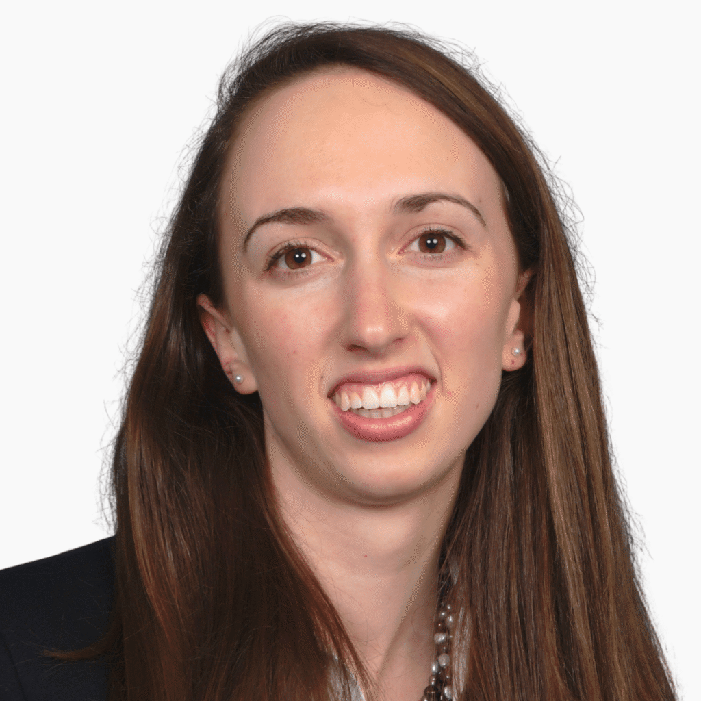Liz E. Headshot